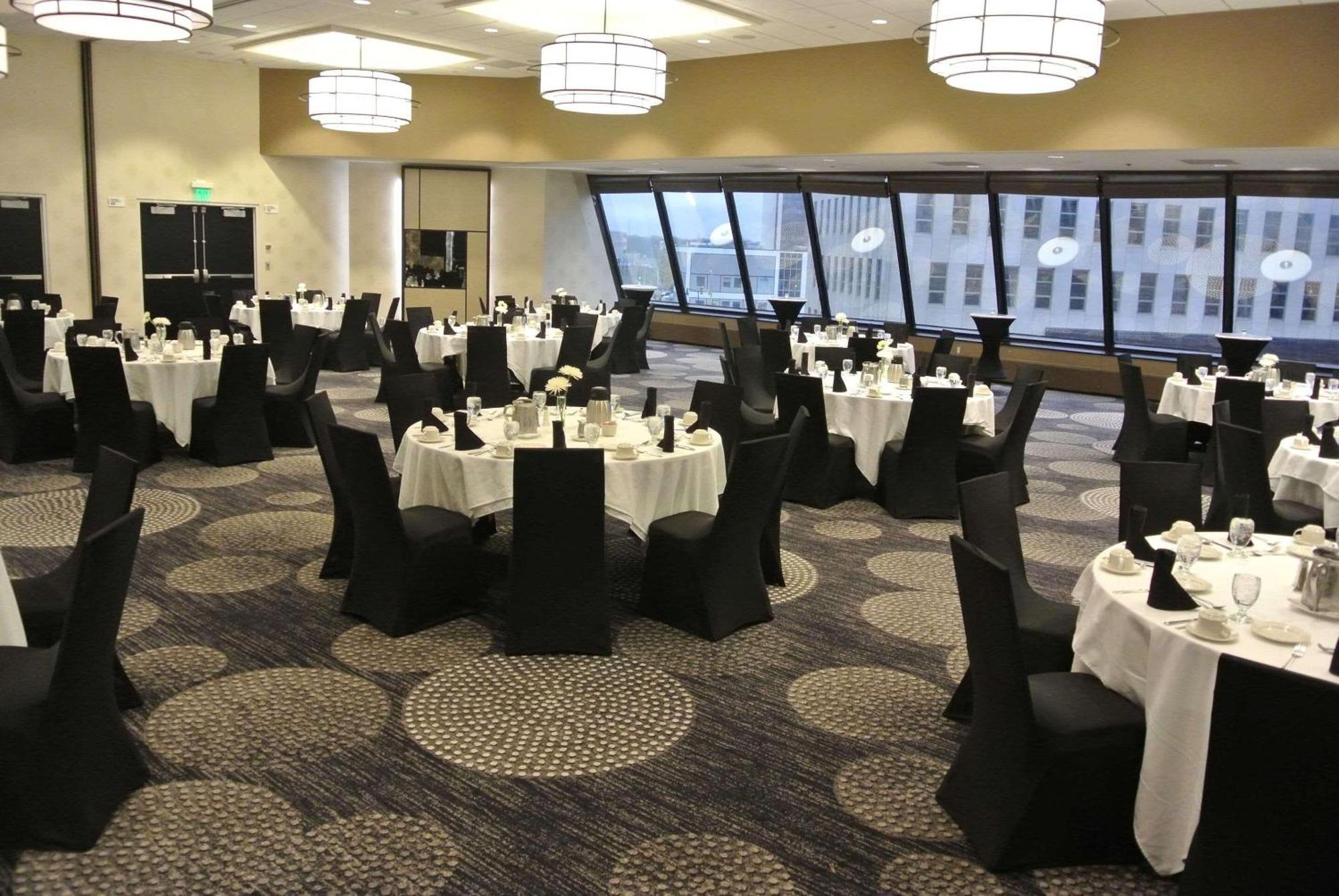 Radisson Blu Fargo 호텔 외부 사진